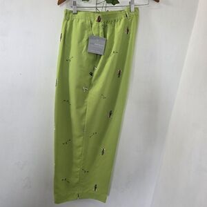 Sag Harbor Sport On The Green Embroidered Gold Design Capri Pants